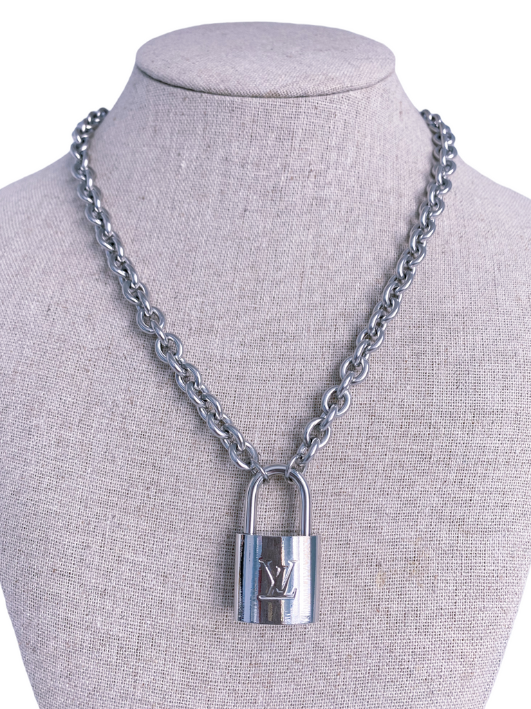 LOUIS VUITTON Sterling Silver Lockit Necklace 691345